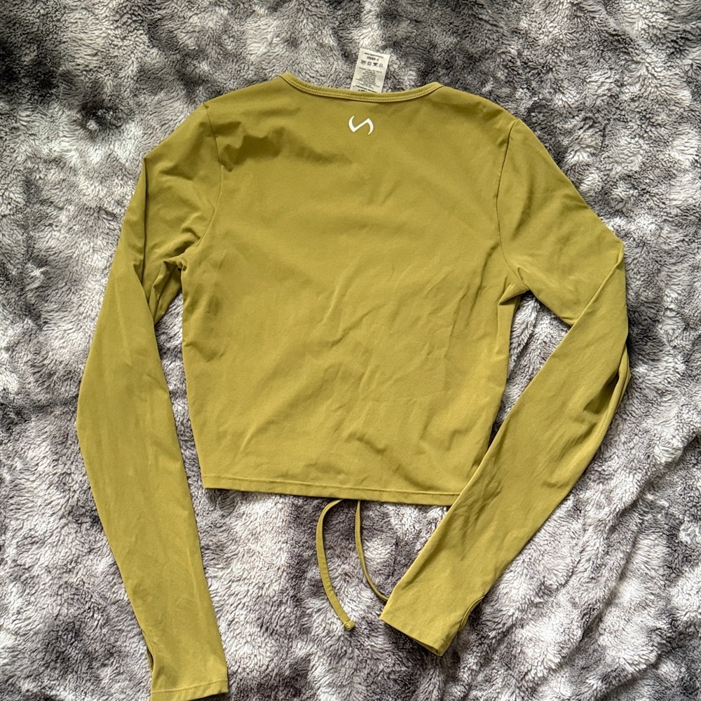 Olive Ruched Crop Top - Picture 2 of 2